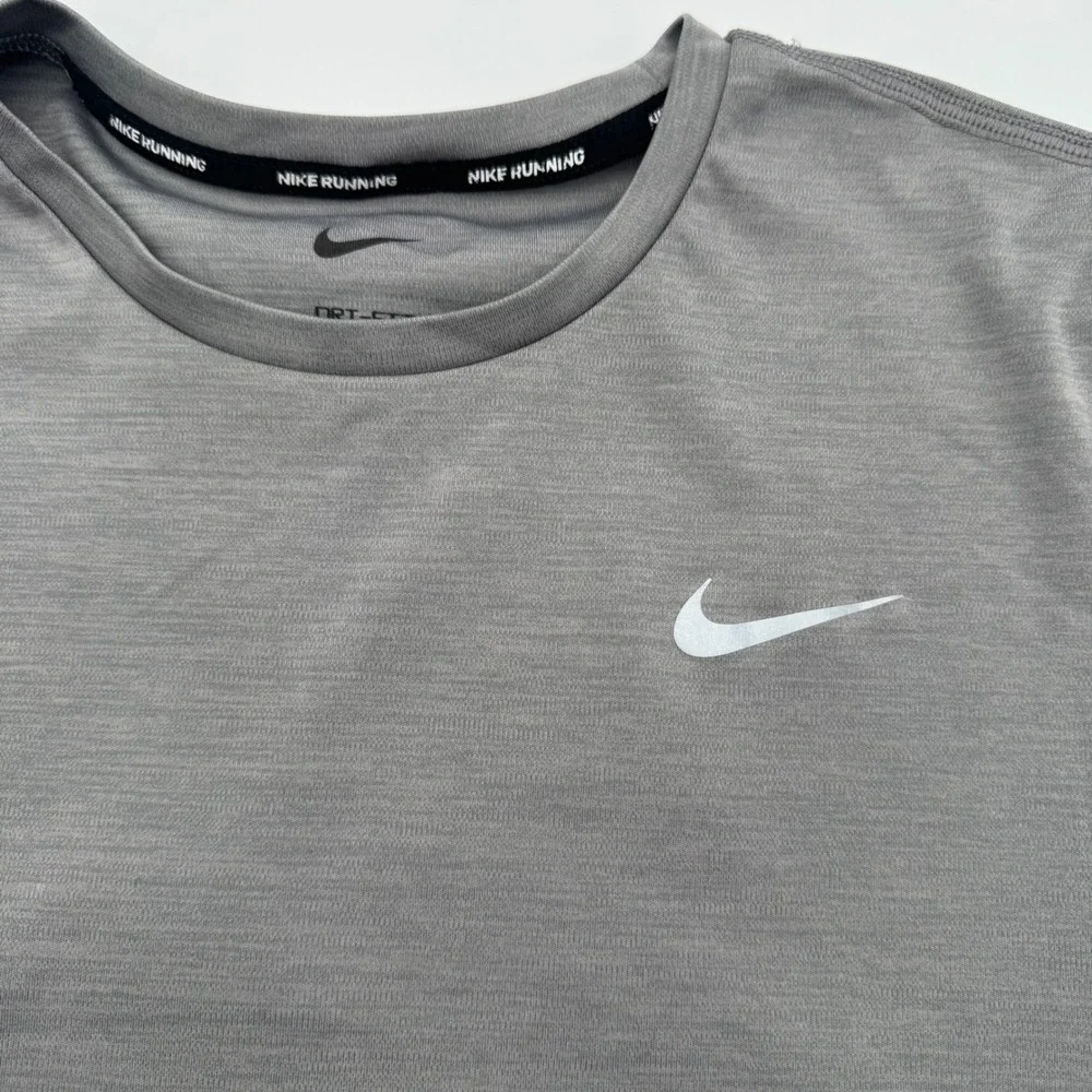 Nike Running Dri-FIT Gray Mesh Back Short Sleeve Training Shirt Womens Small
